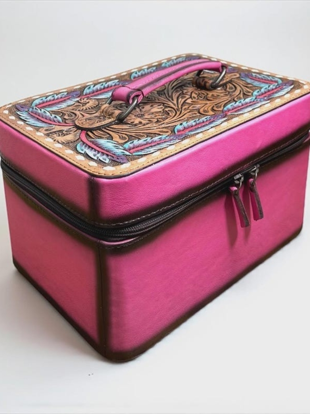 Women’s Pink Leather Cosmetic Jewelry Box/Train Case with Embossed Top